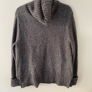 Turtle neck sweater
